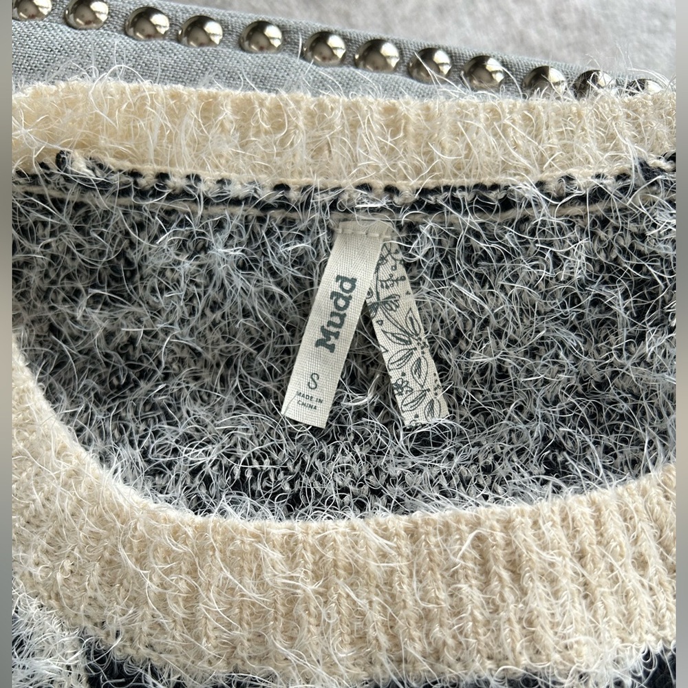 Mudd Soft Fuzzy Cheetah Animal Print Eyelash Knit Crew Neck Sweater Size S - Picture 6 of 12